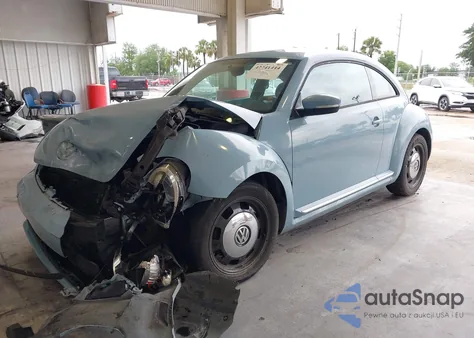 2014 Volkswagen Beetle 2.5L z USA, uszkodzony, nr VIN 3VWJX7AT5EM621477